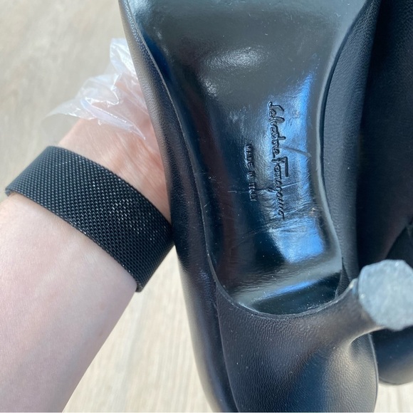 Salvatore Ferragamo Black Leather Peep Toe Slingback Heels Size 7 - Picture 7 of 8